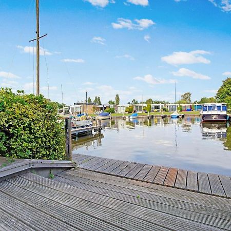 Waterfront Holiday Home With Jetty Boornzwaag over de Wielen المظهر الخارجي الصورة