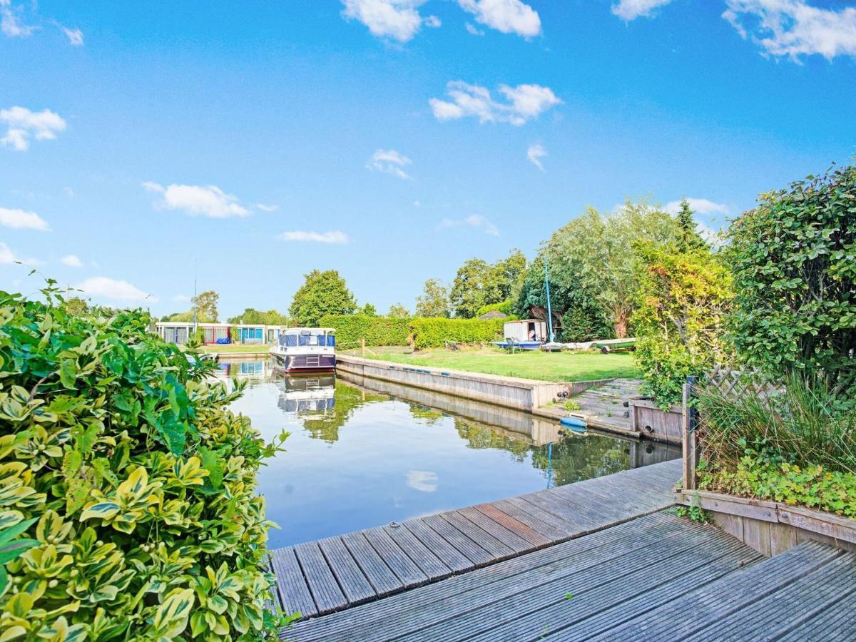 Waterfront Holiday Home With Jetty Boornzwaag over de Wielen المظهر الخارجي الصورة