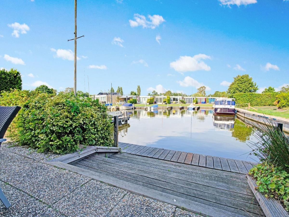 Waterfront Holiday Home With Jetty Boornzwaag over de Wielen المظهر الخارجي الصورة